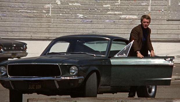 Steve McQueen e la sua mitica Ford Mustang in "Bullitt" (1968)