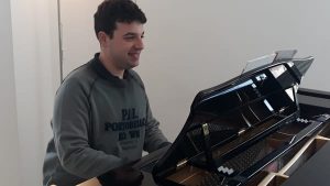 L'autismo non è un ostacolo. Il ragazzo speciale vince 'Concorso Internazionale Musicale Città di Pesaro'