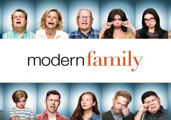 Modern Family 11 - Recensione ultima stagione+locandina della serie