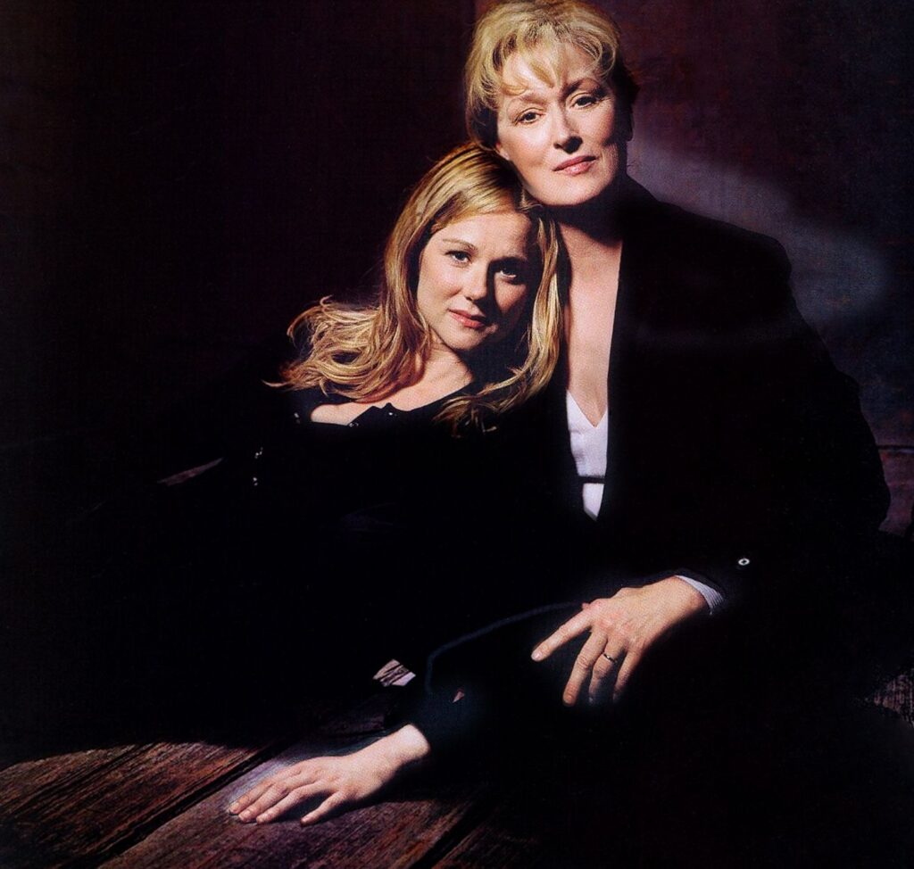 Laura Linney, Meryl Streep, Gogo Magazine